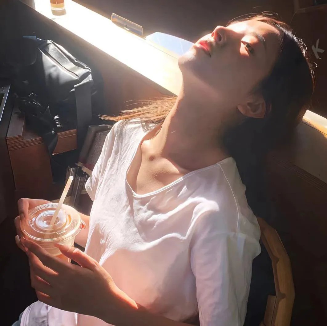 香烟和热巧克力